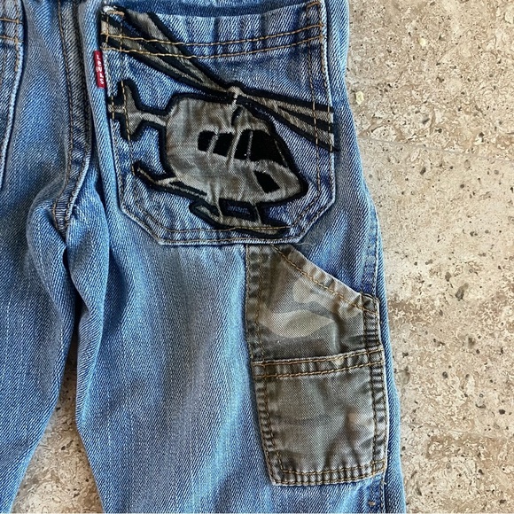 Vintage Little Boy Levi’s Cargo Jeans Embroidered Helicopter Camo Detailing (4) - Picture 9 of 12
